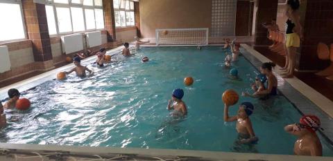 Kölyökpóló - játékos úszásoktatás gyerekeknek